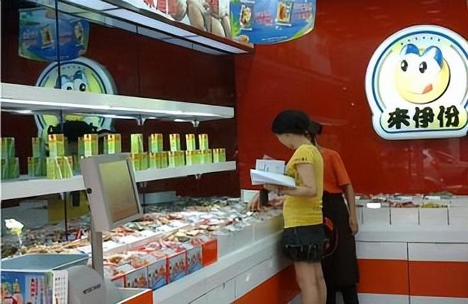 又一零食巨头爆雷！暴跌1038%，食品变质发霉吃出毛发！